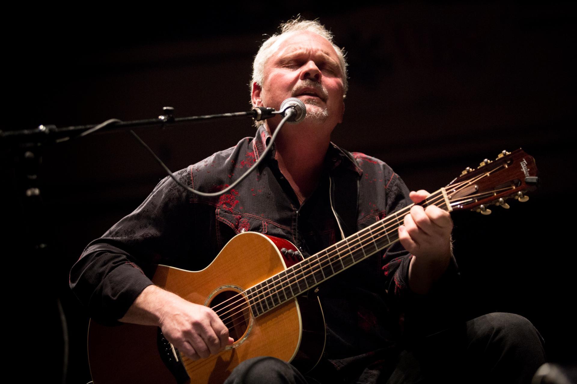 Songwriters in the Round - Photos by Grow student Haiden Hill